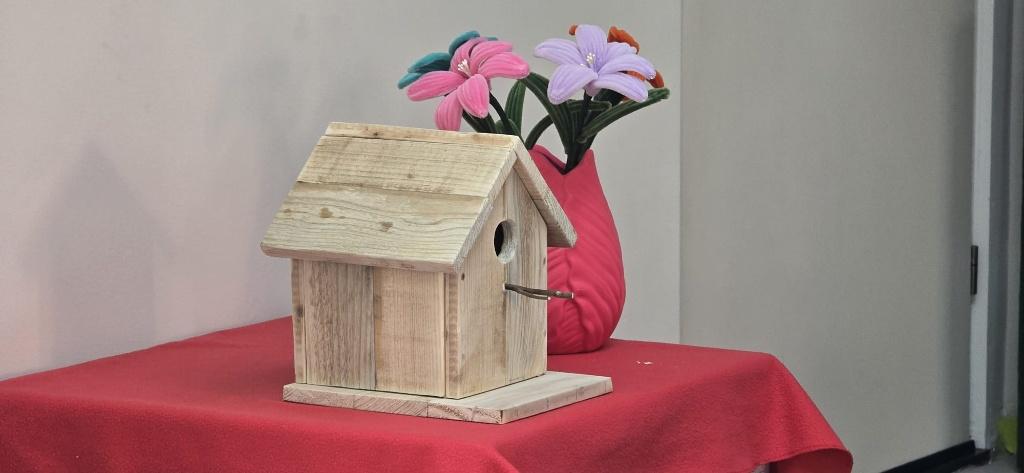 Handgemaakt vogelhuisje met flexibele bovenkant, Ophalen, Nieuw