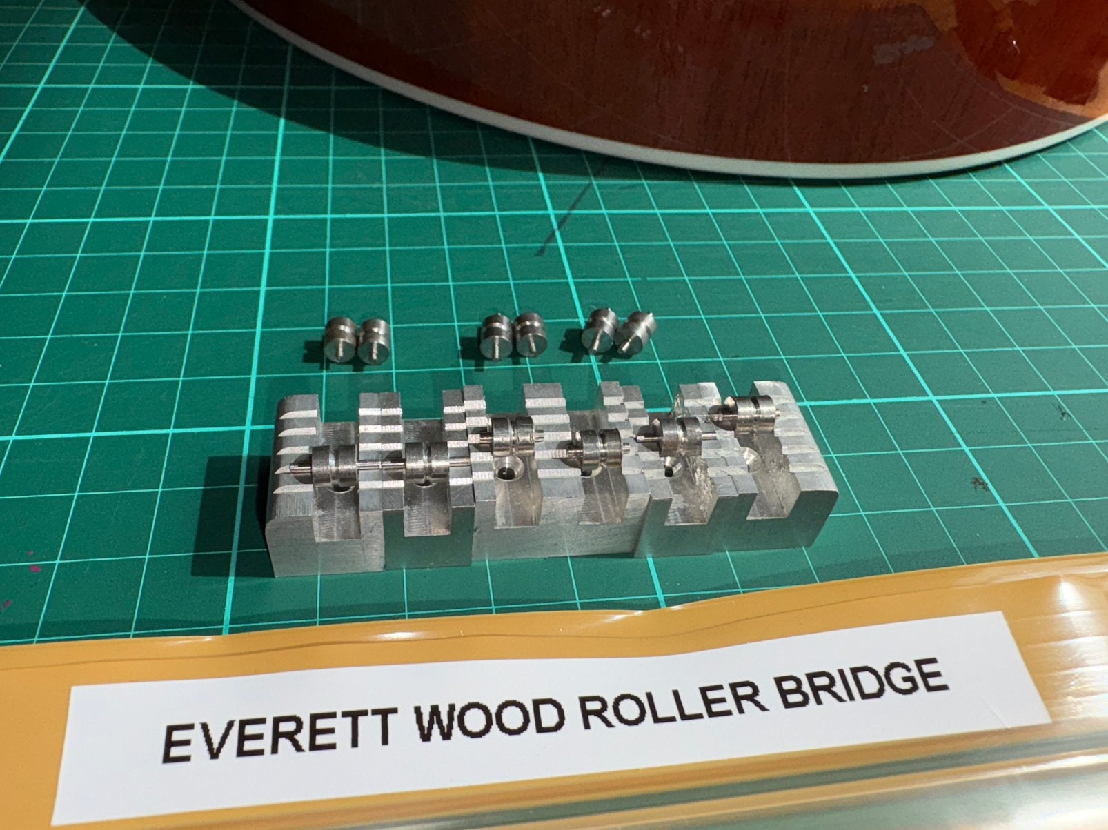 Everett Wood Brian May stijl aluminium roller bridge, Ophalen of Verzenden, Nieuw, Elektrische gitaar