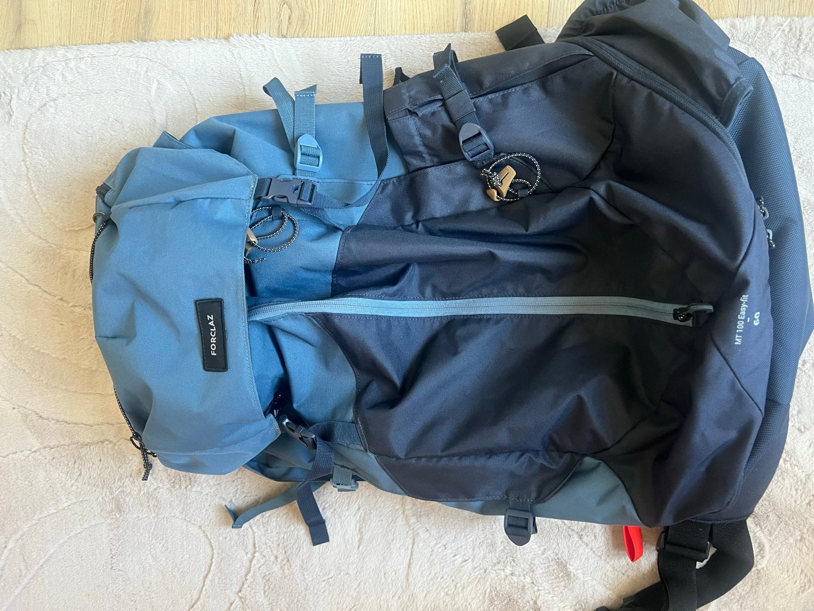 Forclaz backpack met regenhoes - Zo goed als nieuw, Overige merken, 25 tot 40 cm, Ophalen of Verzenden, Zo goed als nieuw
