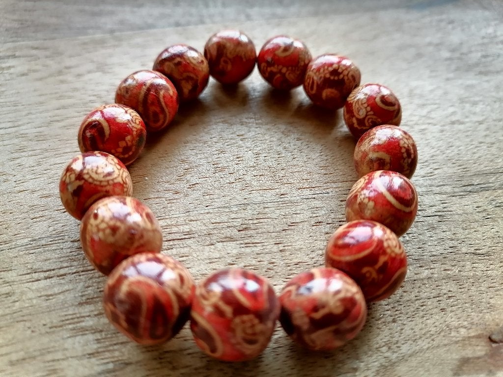 Nieuwe handgemaakte armband met roodbruine houten kralen, Bruin, Nieuw, Ophalen of Verzenden, Met bedels of kralen