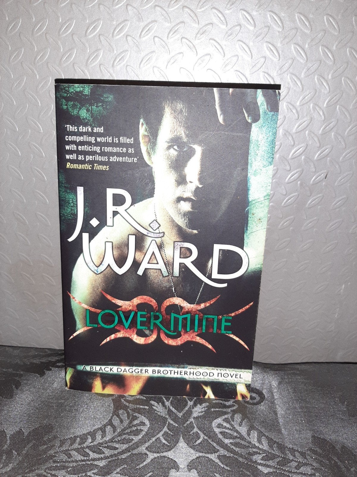 Lover Mine - J.R. Ward (Black Dagger Brotherhood), Ophalen of Verzenden, Zo goed als nieuw, J.R. Ward, Wereld overig