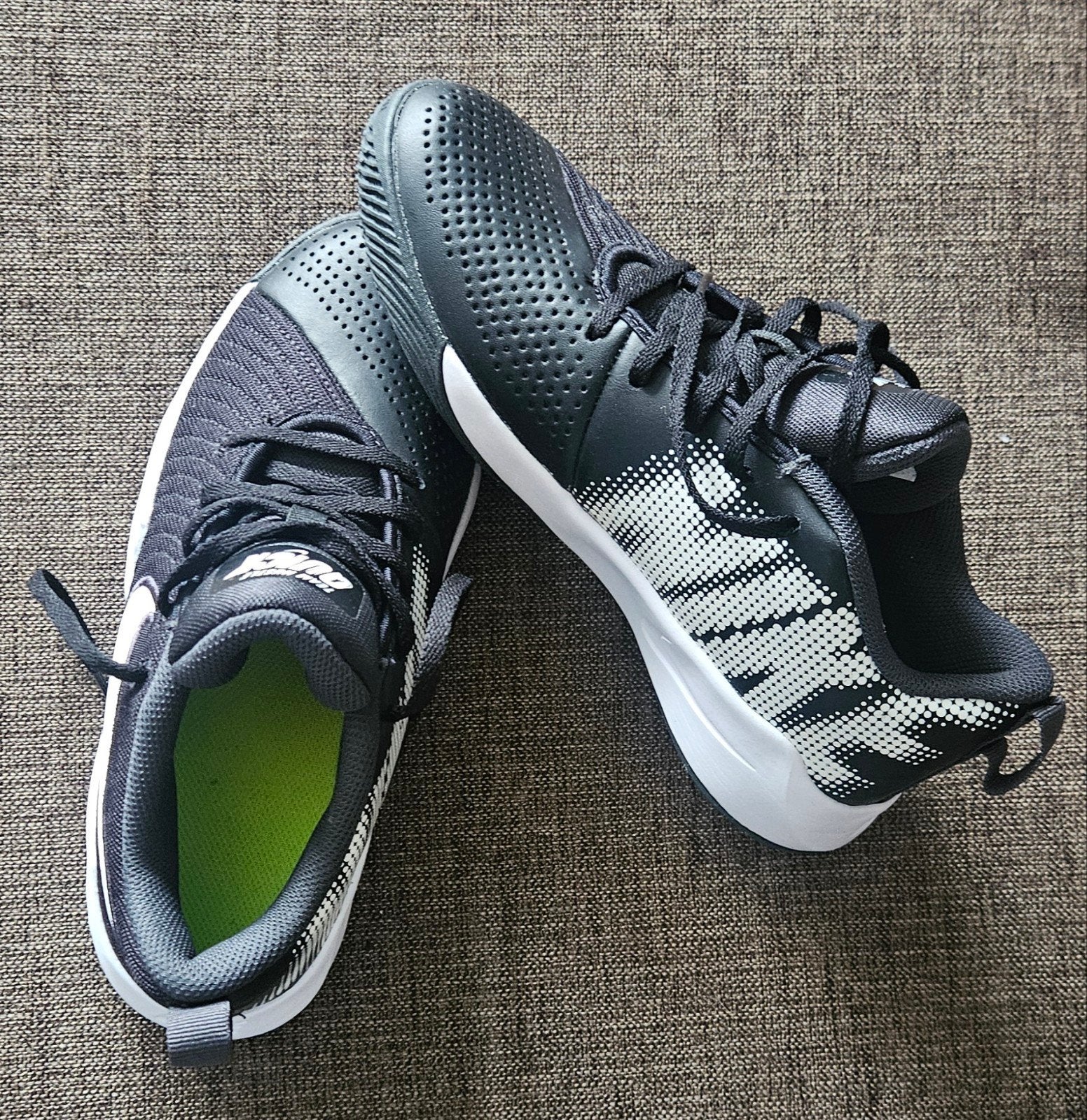 Nieuwe Nike schoenen, Sport en Fitness, Loopsport en Atletiek, Ophalen, Nieuw, Hardloopschoenen, Nike