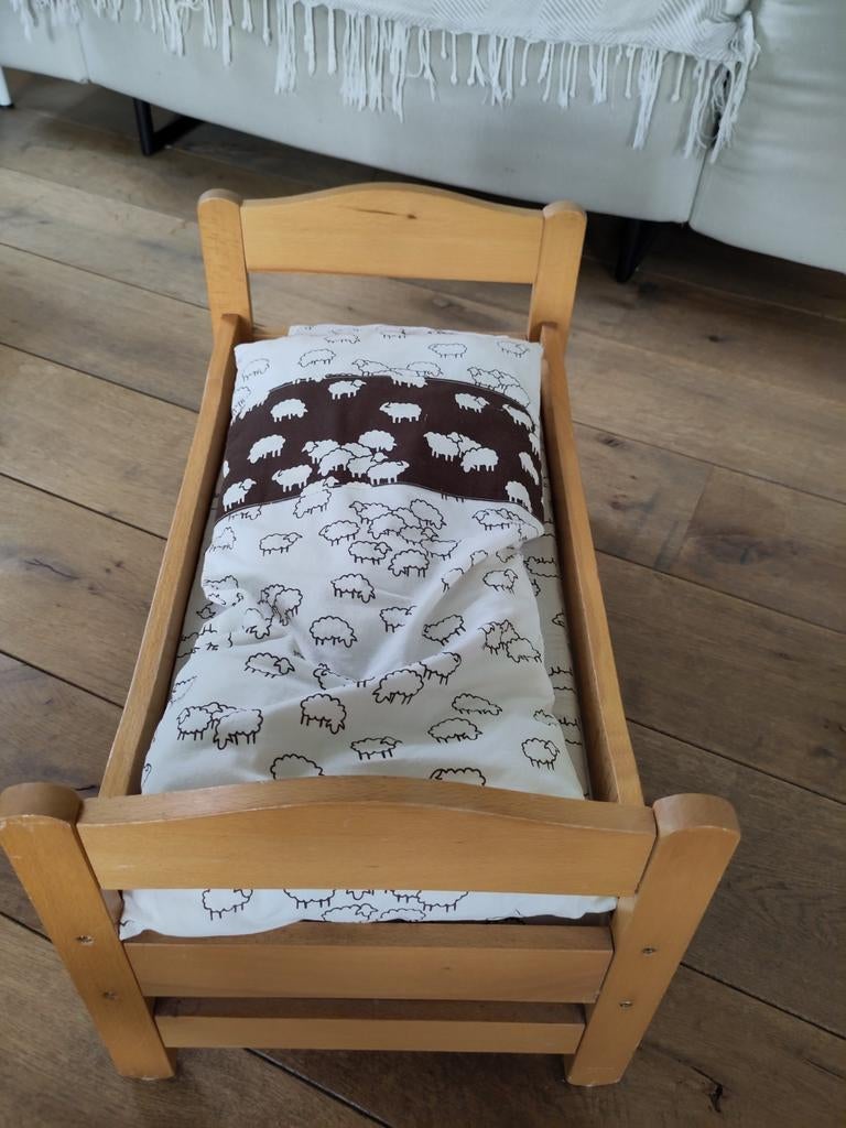 Poppenbedje hout vintage, Kinderen en Baby's, Speelgoed | Poppen, Ophalen, Gebruikt, Babypop