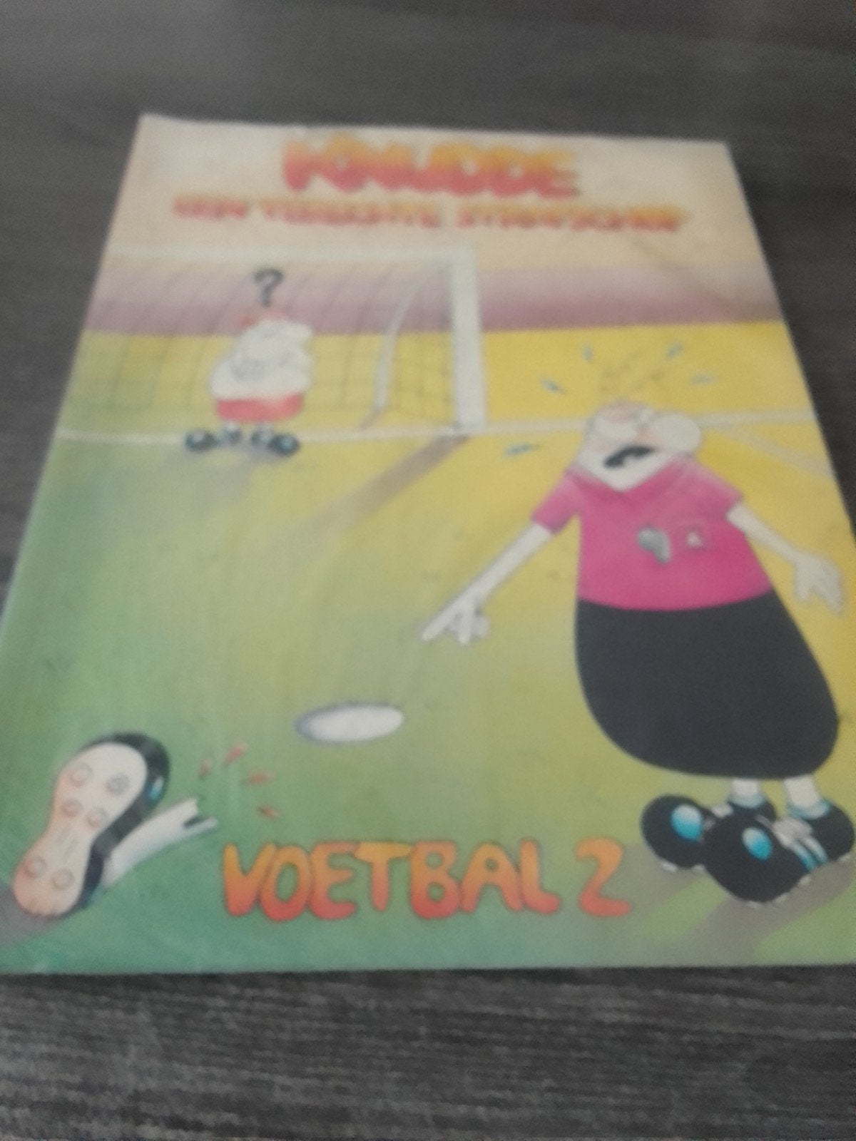 Knudde: Voetbal 2 - Een hilarische strip, Eén stripboek, Ophalen, Gelezen, Toon van Driel