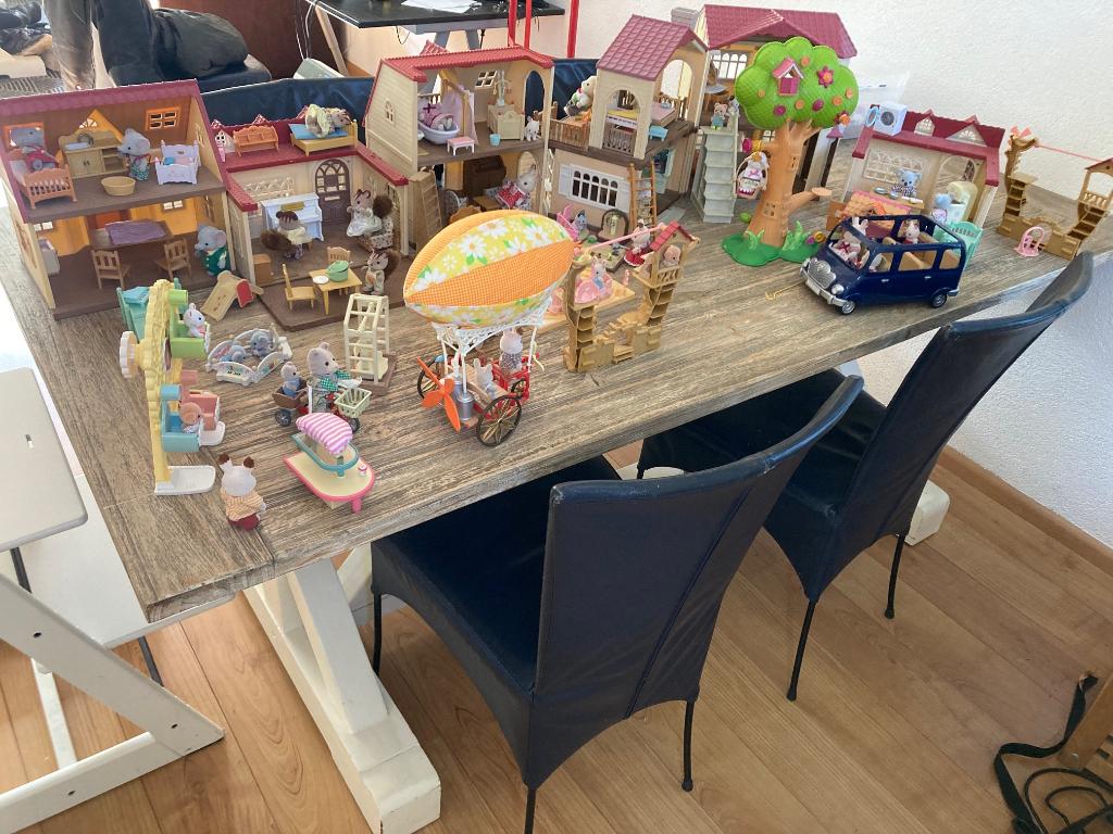 Sylvanian Family Grote verzameling, Ophalen of Verzenden, Zo goed als nieuw, Poppenhuis
