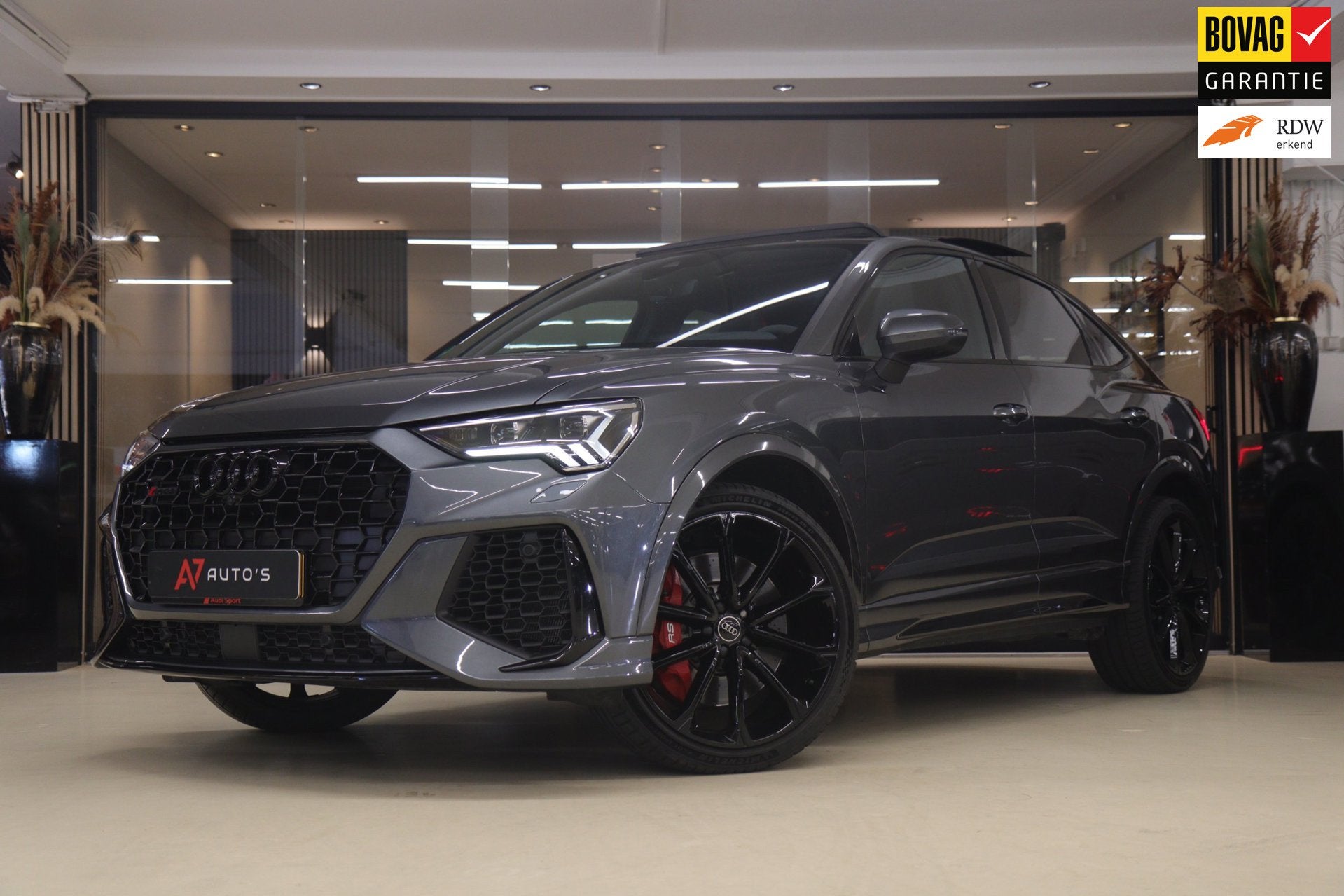 Audi RS Q3 Sportback TFSI Pano/Sonos/360Cam/Carplay/RSStoele, Auto's, Automaat, Lichtsensor, Gebruikt, Euro 6