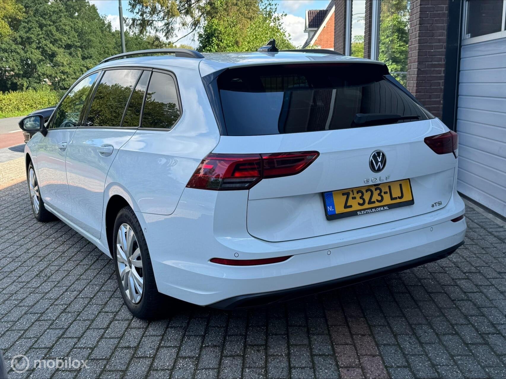 Volkswagen Golf Variant 1.0 eTSI DSG ECC-AIRCO/CRUISE/PDC, Gebruikt, Automatische klimaatregeling, Wit, 19 km/l