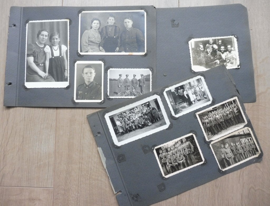 WO2 Wehrmacht Duits fotoalbum (3 pagina's) 10 foto's, Verzamelen, Militaria | Tweede Wereldoorlog, Verzenden, Duitsland, Overige typen
