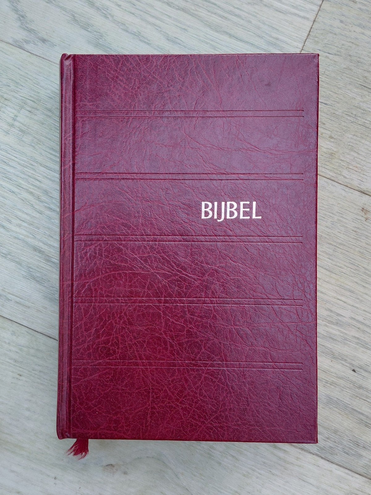 Mooie Bijbel NBG vertaling. in fraai rood kunstleer., Boeken, Ophalen of Verzenden, Zo goed als nieuw, Christendom | Protestants