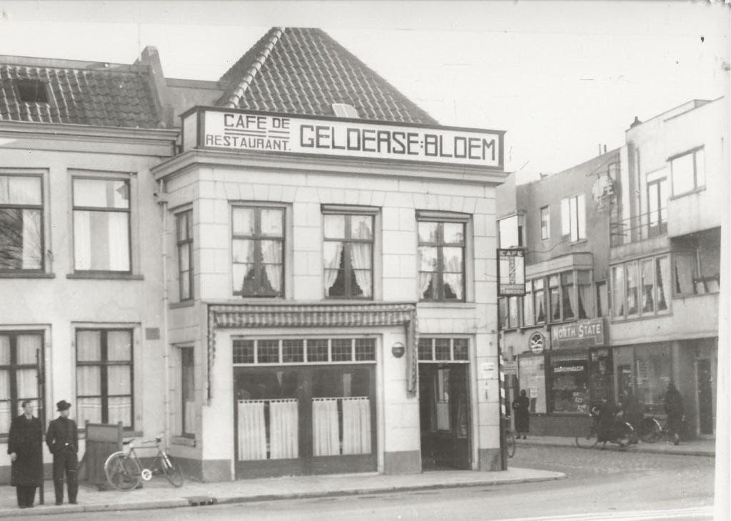 Utrecht Gankstraat Cafe Rest de Gelderse Bloem Foto, Ophalen of Verzenden, 1920 tot 1940, Ongelopen, Utrecht