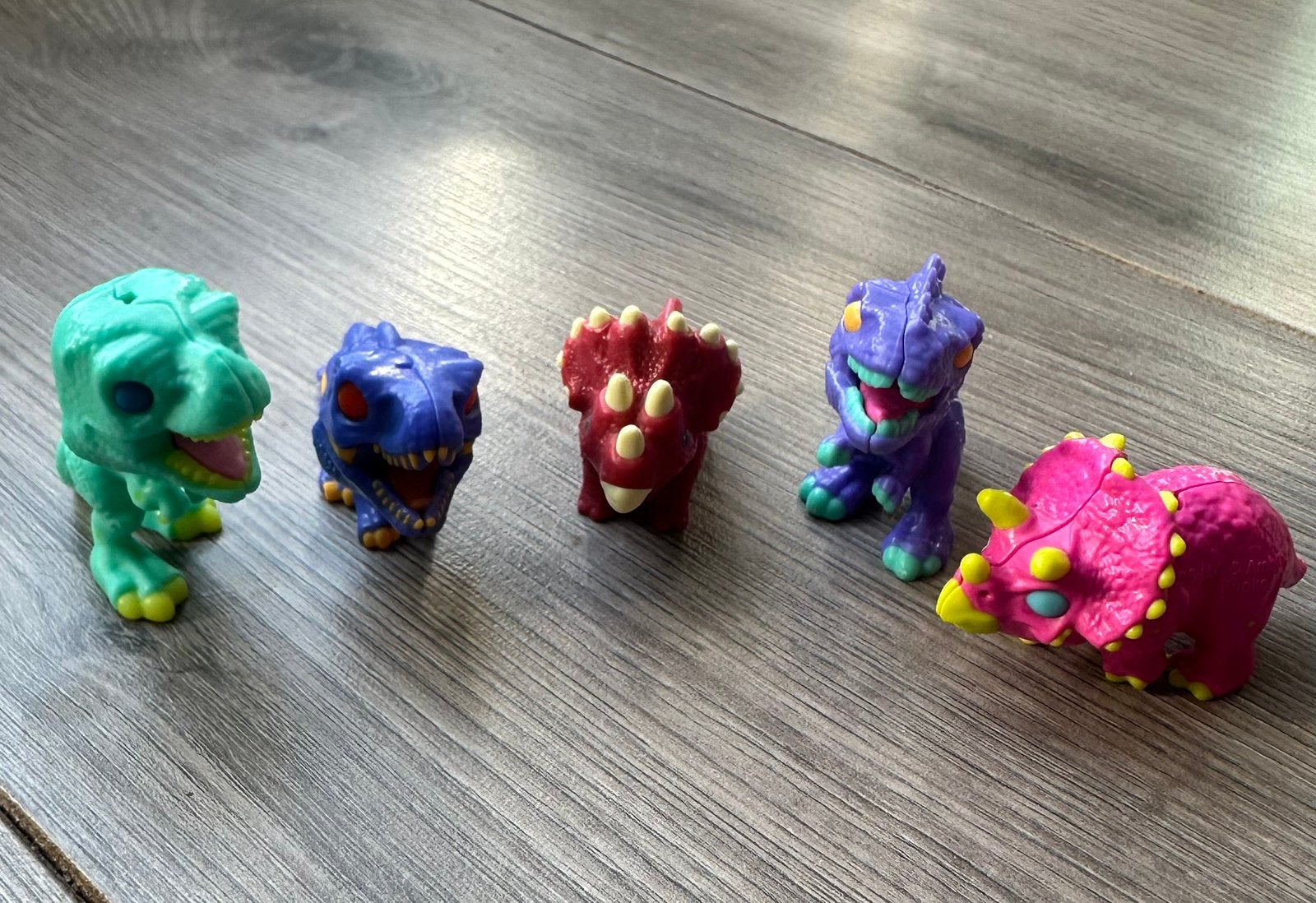 Dinos Kindersurprise Minifiguren, Ophalen of Verzenden, Zo goed als nieuw