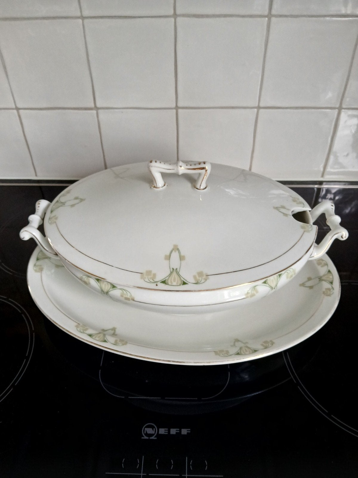 Antieke M.Z. Austria Terrine met Schaal - 40cm, Ophalen of Verzenden