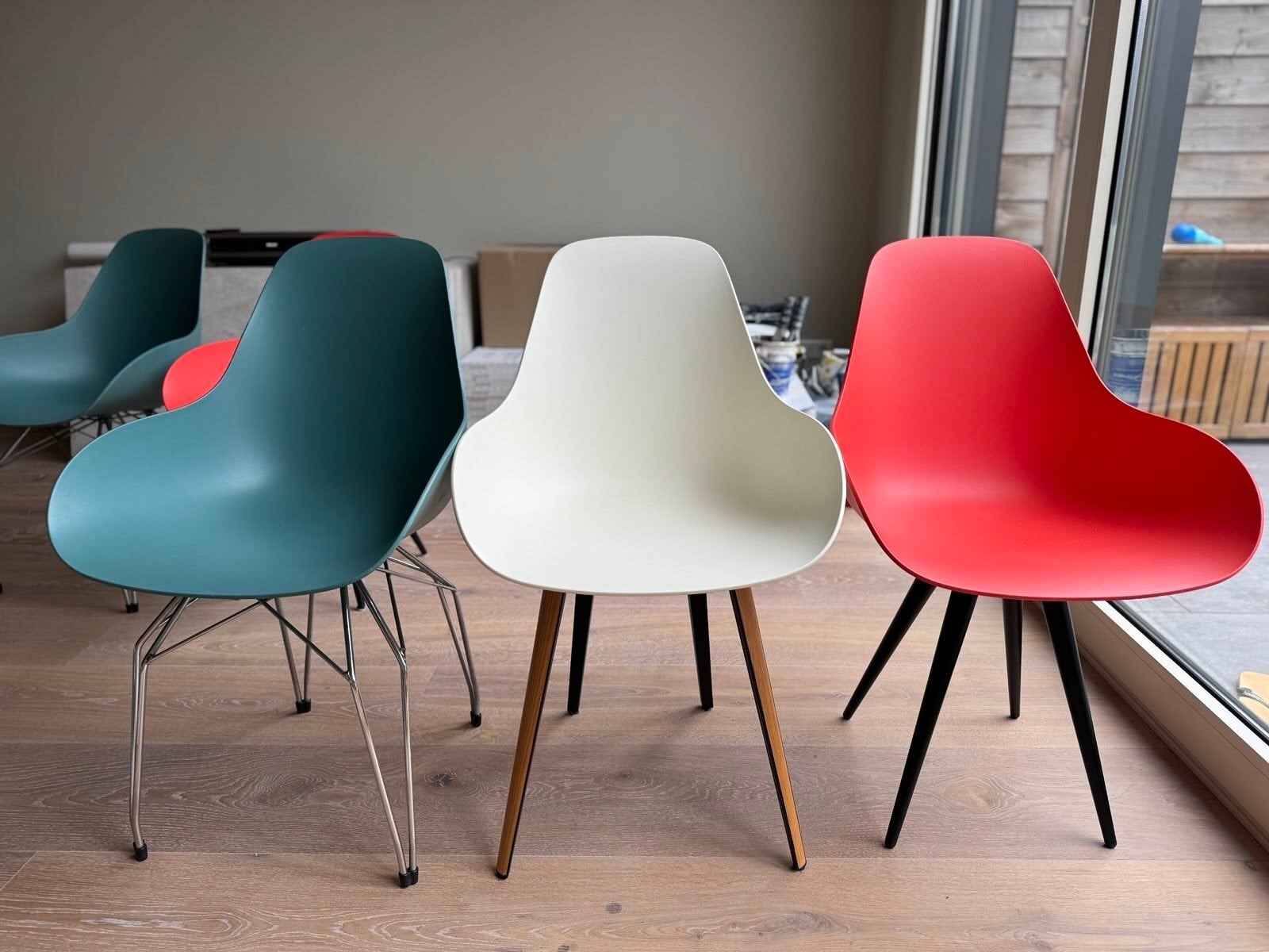 6 design stoelen Loods 5, 2 van elke kleur, Huis en Inrichting, Ophalen, Modern design, Overige kleuren, Vijf, Zes of meer stoelen