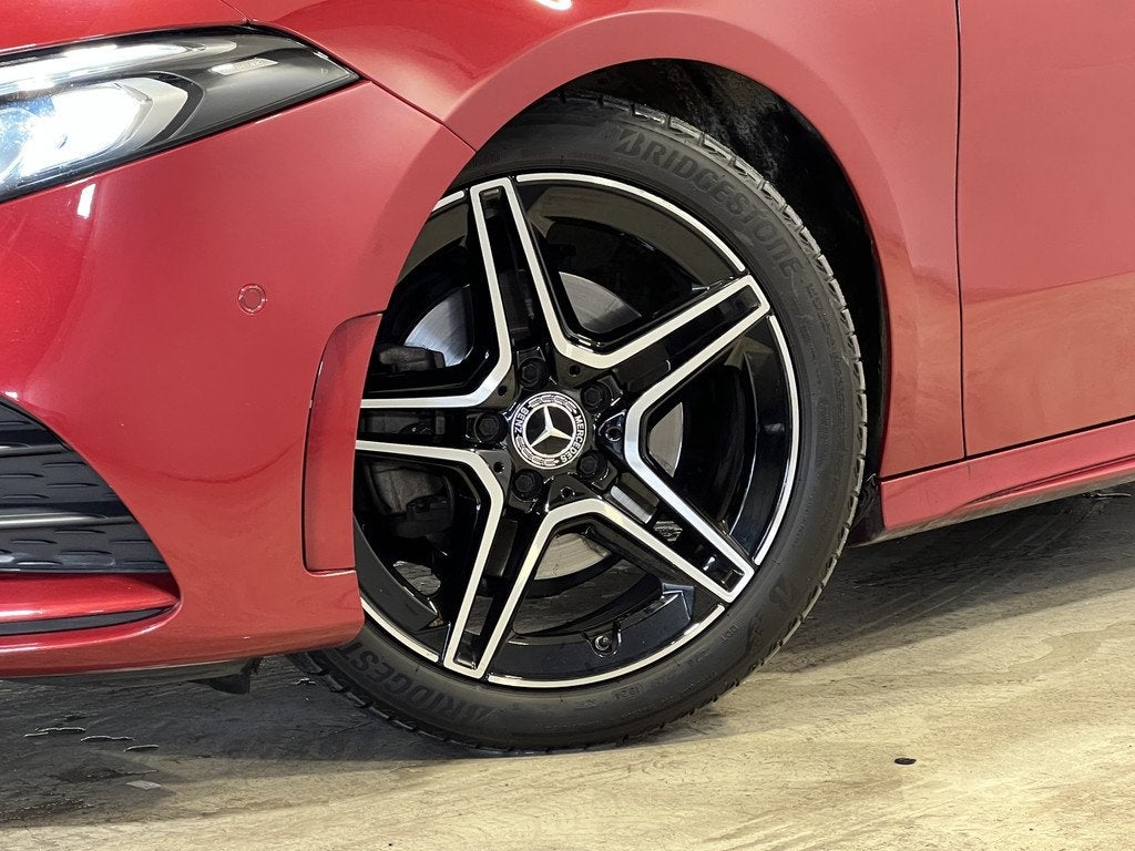 Mercedes-Benz A-Klasse 200 Launch Edition Premium Plus AMG |, Gebruikt, 4 cilinders, Bedrijf, 1600 kg