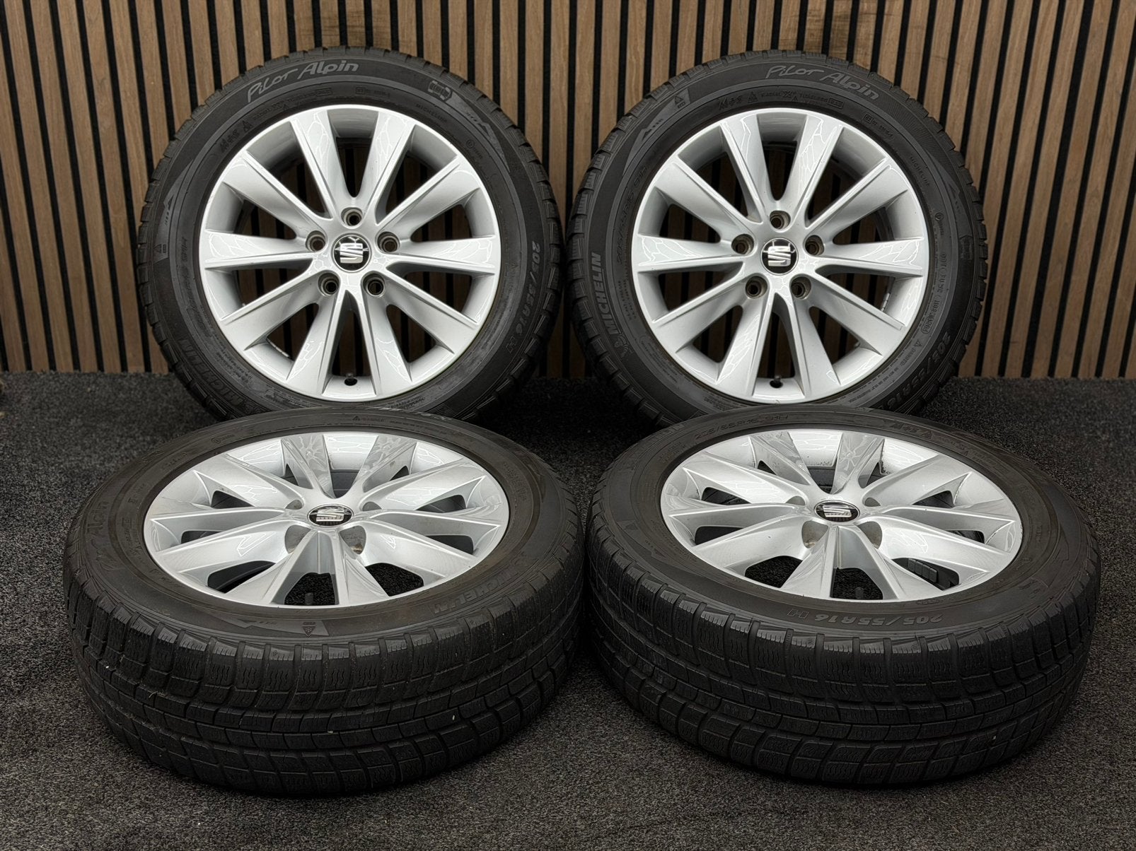 Originele 16 inch Seat Leon 5F 5x112 ET46 Michelin 205/55/16, Auto-onderdelen, Banden en Velgen, Ophalen, 16 inch, ., Banden en Velgen