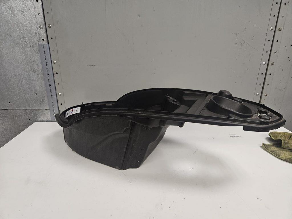 Peugeot Kisbee Helm bak injectie model, Gebruikt, -, -, Ophalen of Verzenden