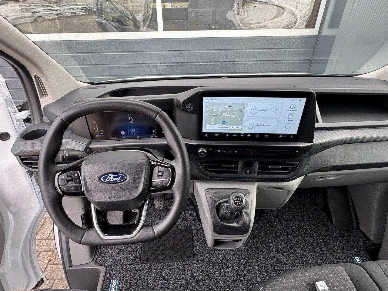 Ford Transit Custom 320 2.0 TDCI L2H1 Trend 136pk | Navi | C, 1849 kg, Gebruikt, 4 cilinders, Wit