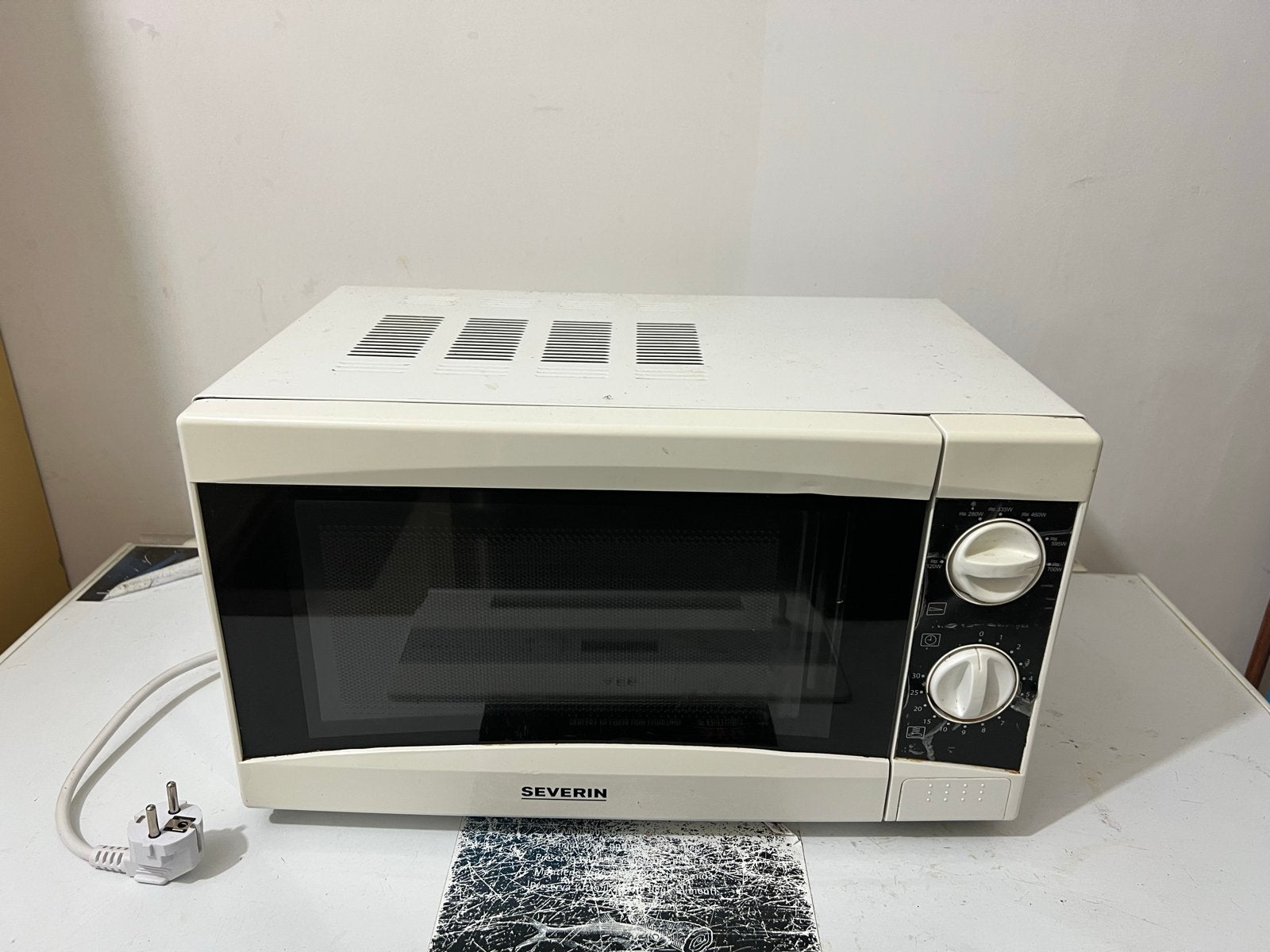 Severin Magnetron - Wit, Vrijstaand, Goede Staat, Witgoed en Apparatuur, Magnetrons, Ophalen, Gebruikt, Magnetron, Draaiplateau