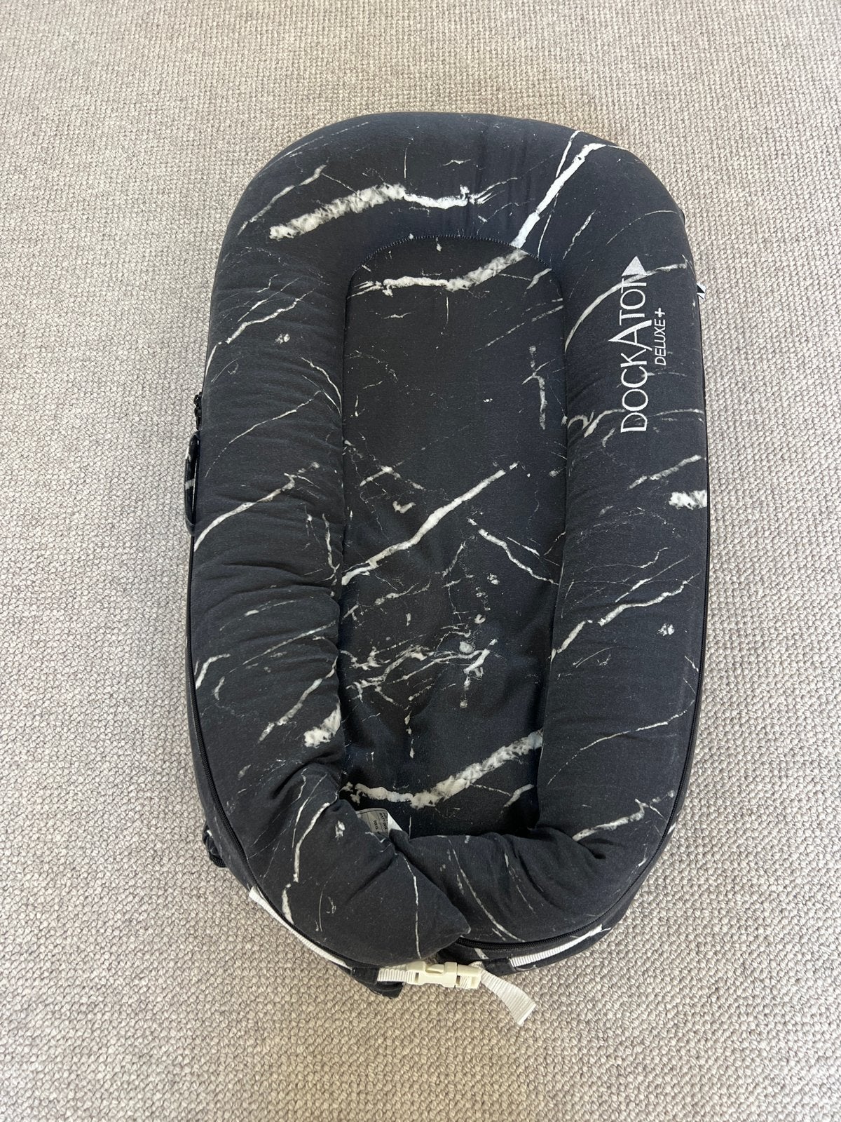 DockATot Deluxe+ babynestje met hoes - Zo goed als nieuw, Ophalen of Verzenden, Zo goed als nieuw, Overige typen