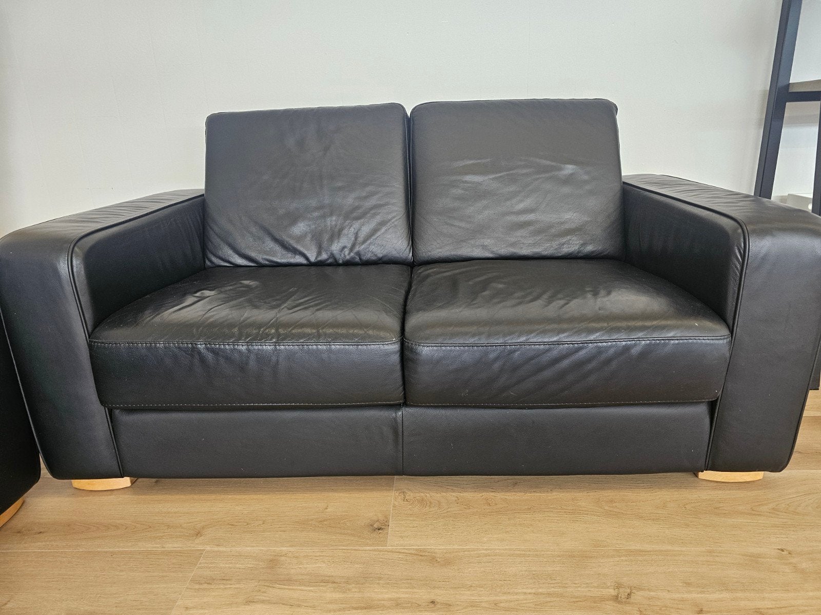 Bankstel 22 zits leer, 125 cm of meer, Zo goed als nieuw, Info@homefriesland.nl, Kelvinstraat 6 8912BA