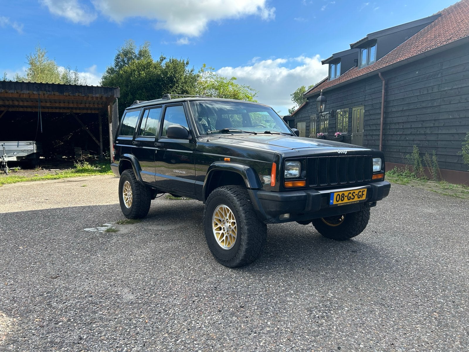 Jeep Cherokee 4.0 I AUT 2001 Zwart, foto 4