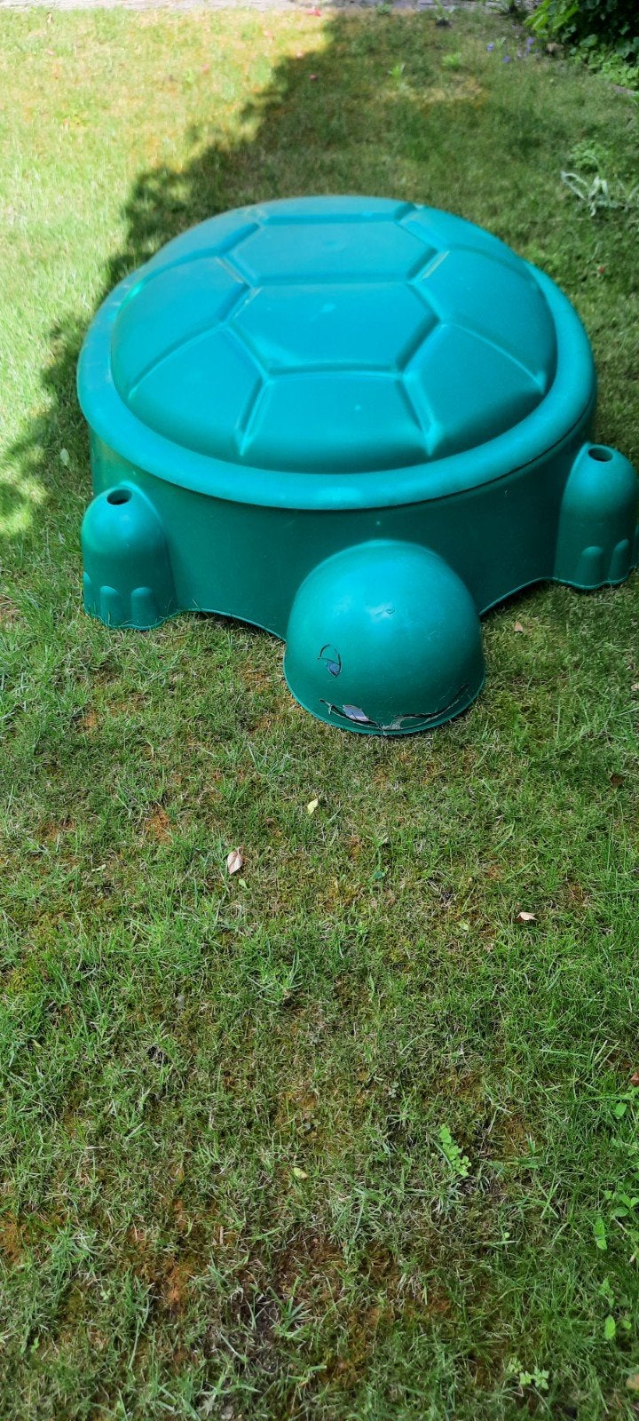 Leuke zandbak met deksel en 2 stoeltjes, Kinderen en Baby's, Speelgoed | Buiten | Zandbakken, Ophalen