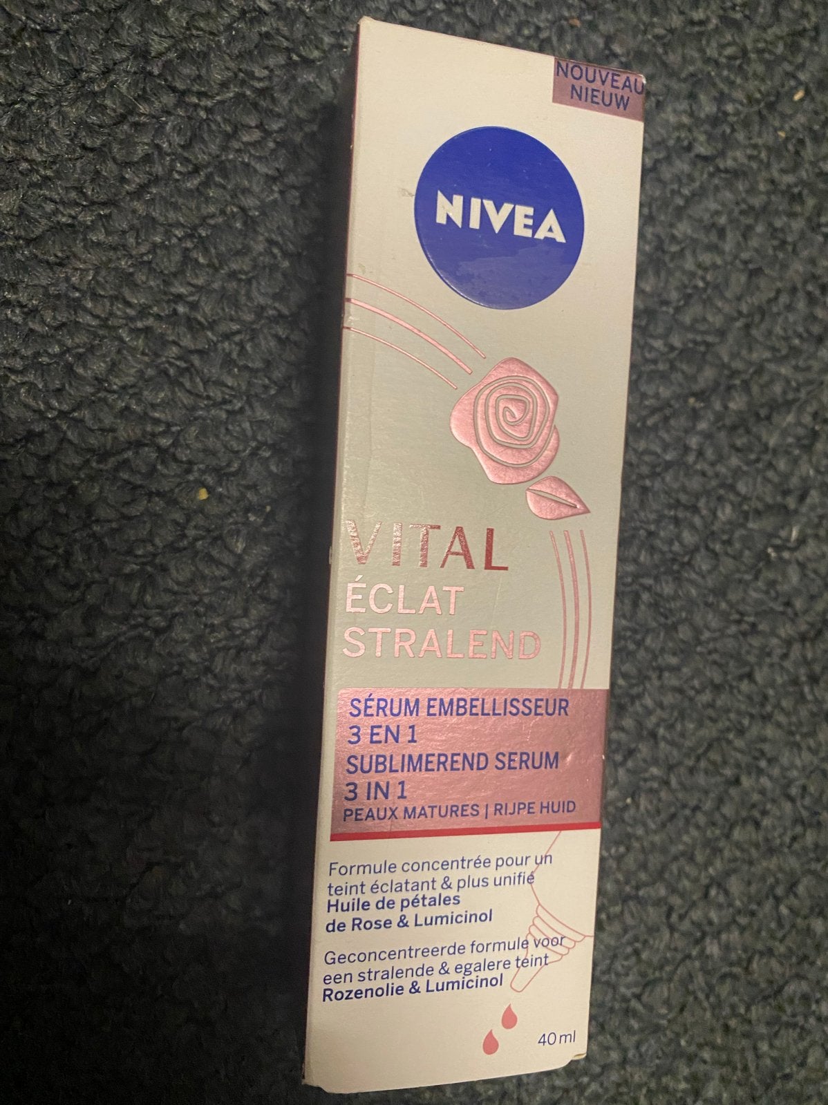 Nivea Vital Stralend 3-in-1 Sublimerend Serum 40ml, Ophalen of Verzenden, Nieuw, Gehele gezicht, Verzorging