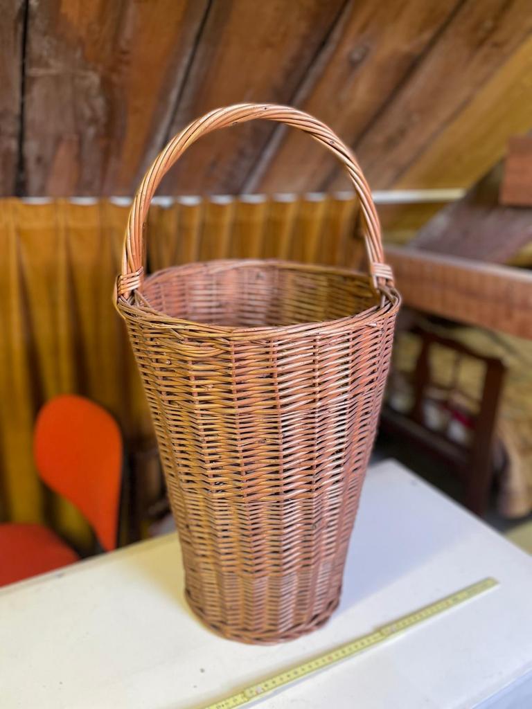 Mooie rieten mand, Huis en Inrichting, Woonaccessoires | Schalen en Manden, Ophalen of Verzenden, Gebruikt, Rechthoekig, Riet