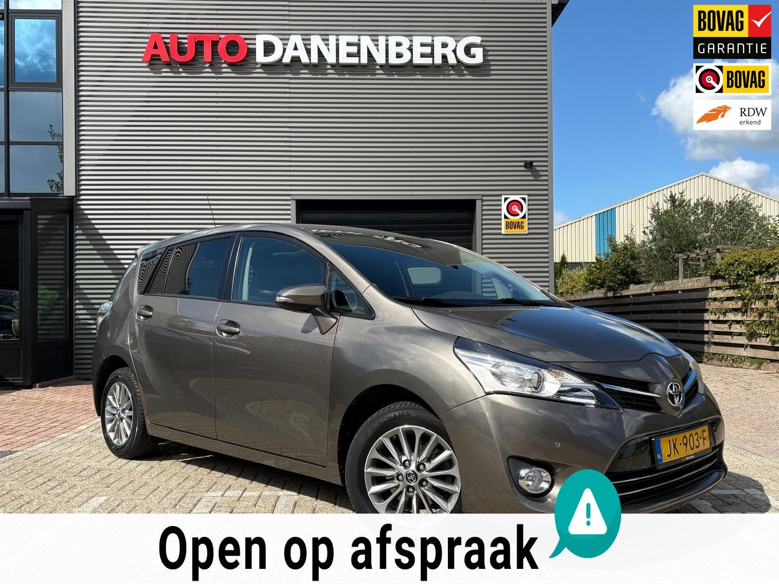 Toyota Verso 1.6 VVT-i Aspiration NIEUWE APK WEINIG KM, Auto's, Voorwielaandrijving, Dealer onderhouden, Euro 6, 4 cilinders