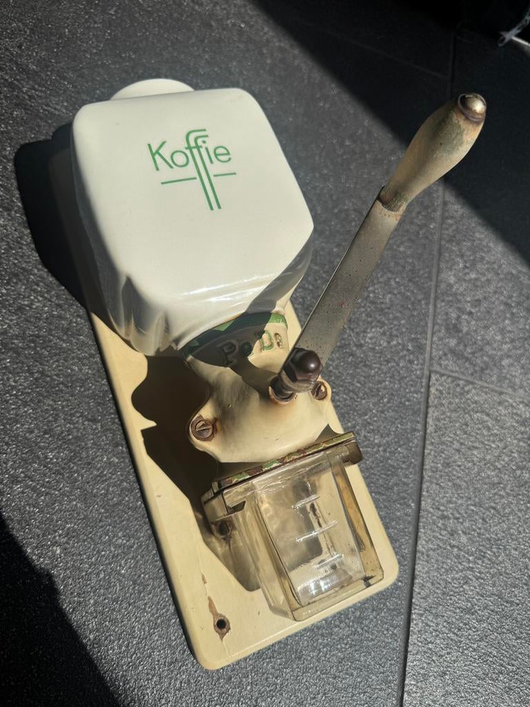Vintage Nederlandse PeDe wand koffiemolen, Antiek en Kunst, Ophalen of Verzenden
