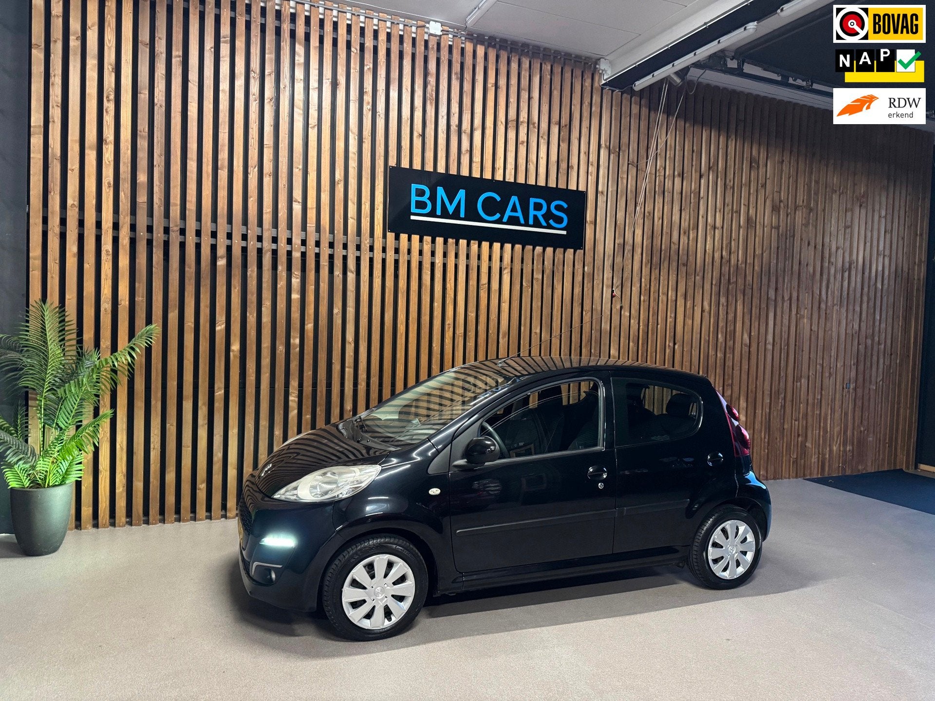 Peugeot 107 1.0 Active Airco,1e eig, Led, Toerenteller, Auto's, Peugeot, Voorwielaandrijving, Euro 5, Elektrische ramen, Gebruikt