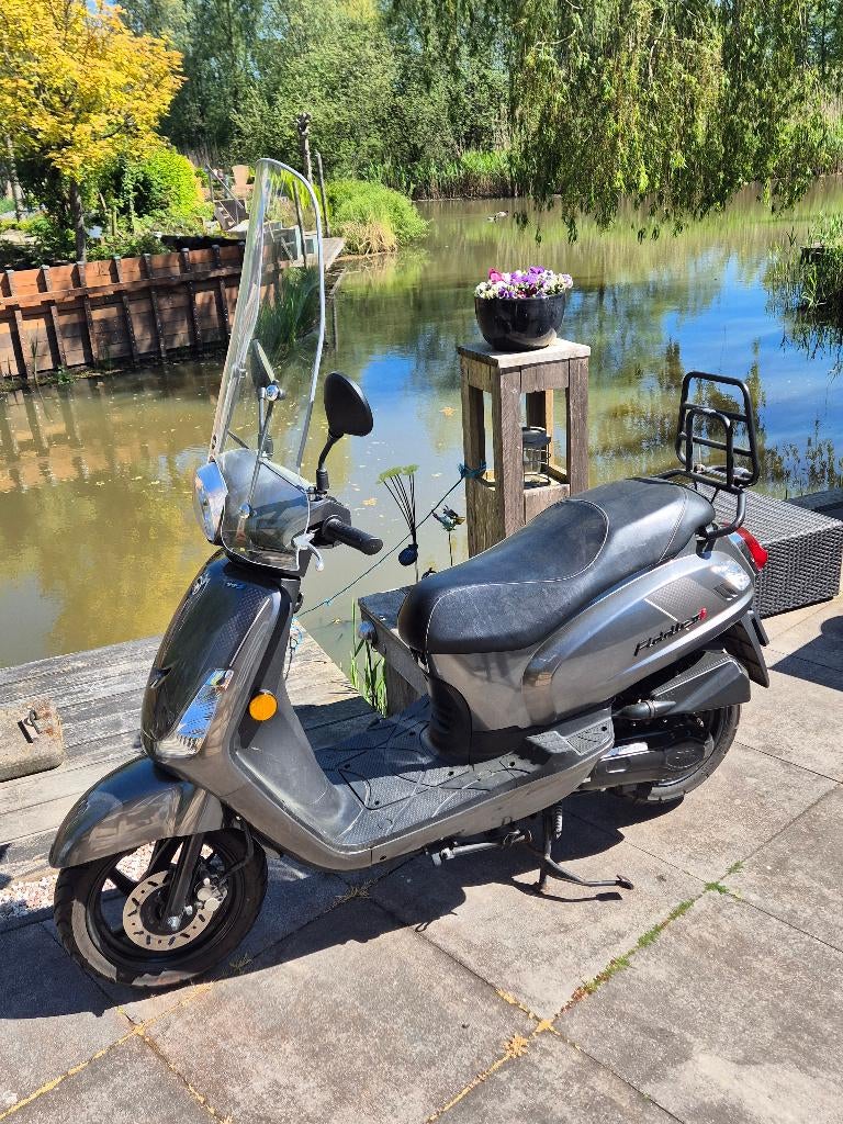 SYM Fiddle II Injectie | 45km/h | 1e eigenaar | Porsche Grey, Ophalen, Gebruikt, Maximaal 45 km/u, Benzine