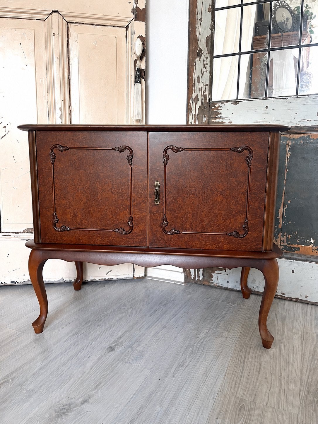 Vintage kastje in Queen Anne-stijl, Ophalen, Zo goed als nieuw, 25 tot 50 cm, 50 tot 100 cm