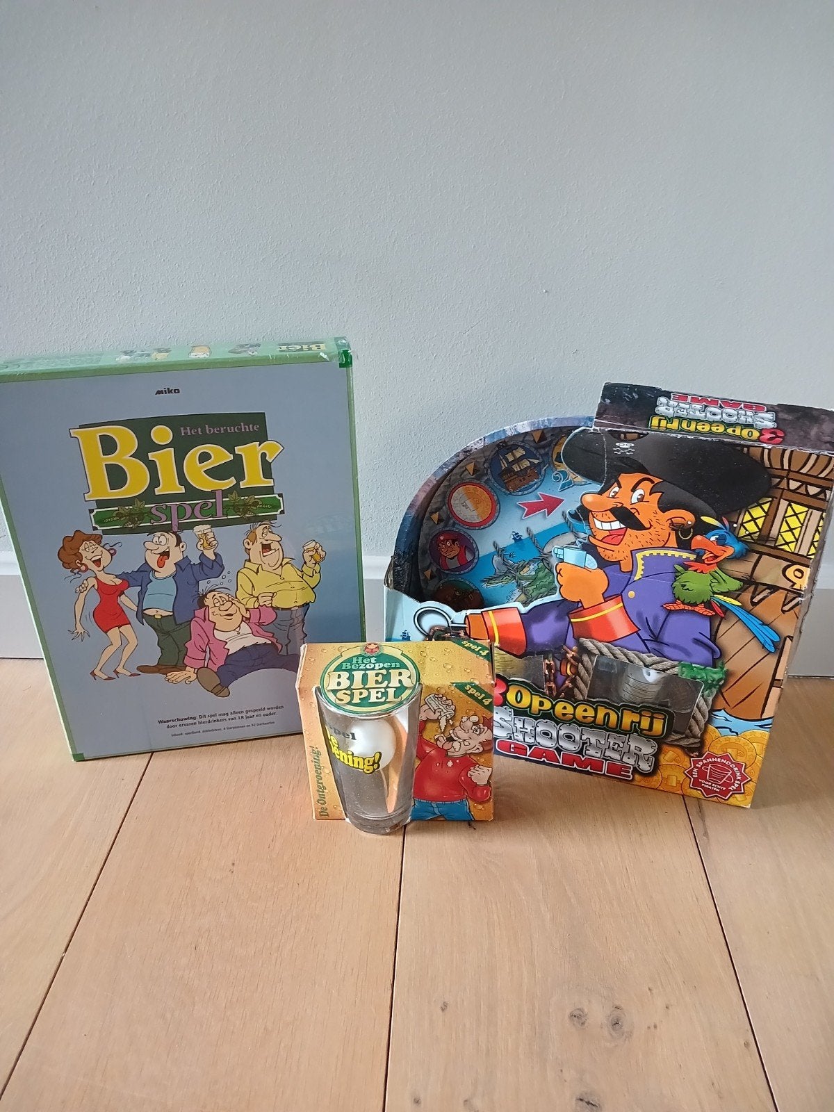 Bier Spel, Het Bezopen Bier Spel & Op Een Rij Shooter Game, Drie of vier spelers, Ophalen of Verzenden, Nieuw, Miko