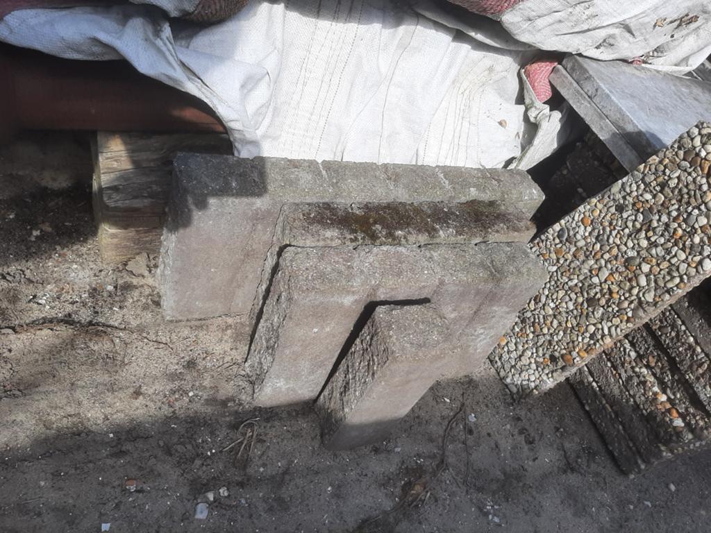 Quadro palisadebanden, In delen, ca 1,5 meter. Mag per stuk, Ophalen, Gebruikt, Beton, Overige typen