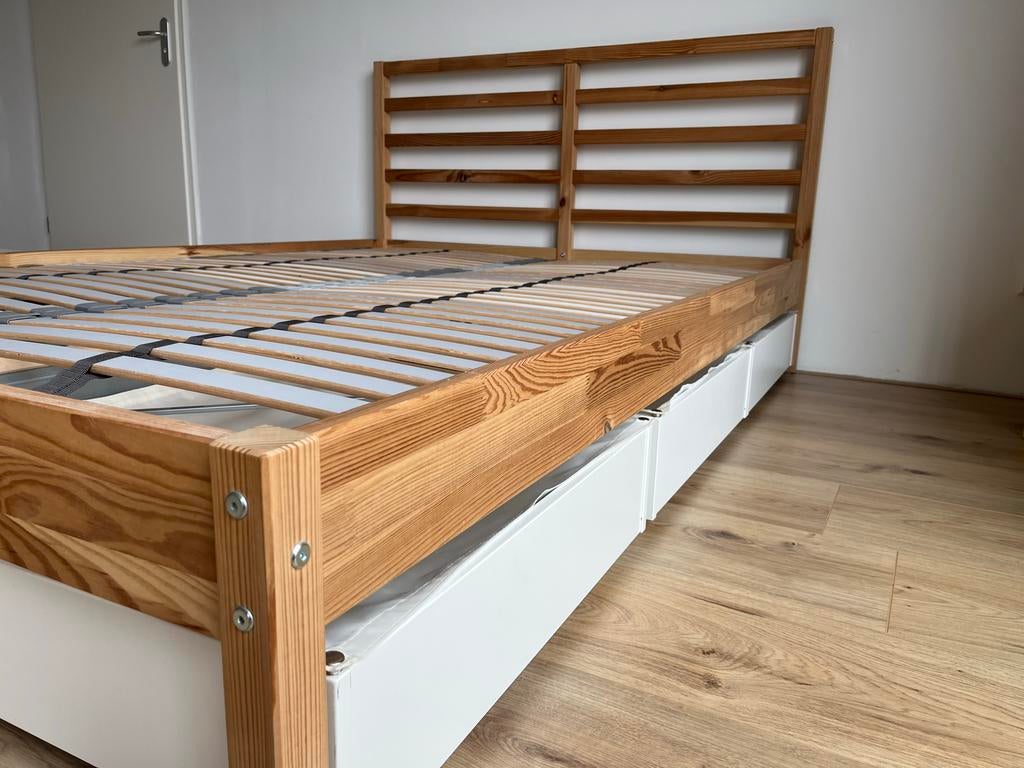 Houten bed (140 cm, IKEA TARVA), Huis en Inrichting, Ophalen, Gebruikt, Tweepersoons, 140 cm