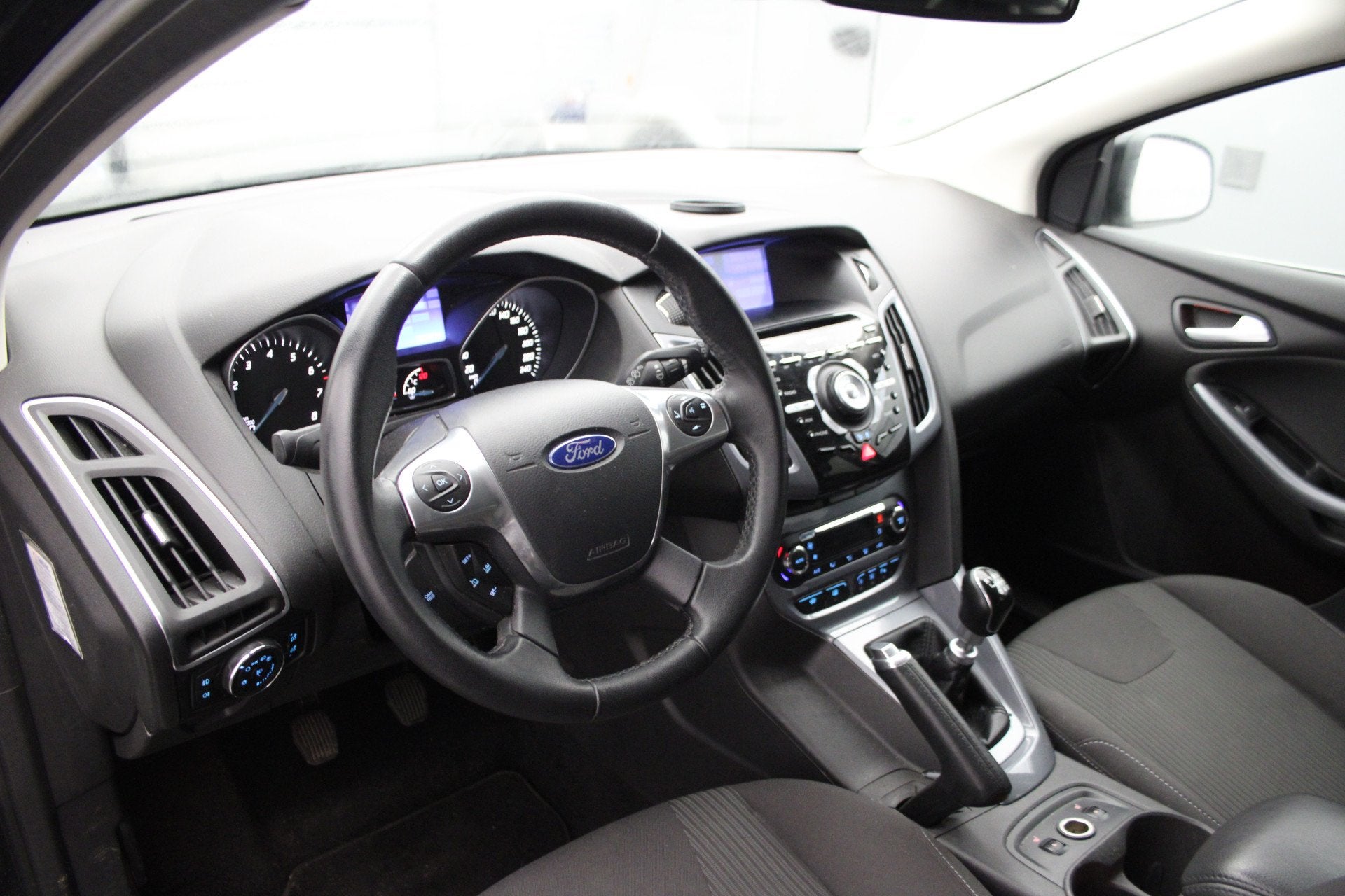 Foto 10 van Ford FOCUS Wagon 1.0 EcoBoost Titanium nette station met tre