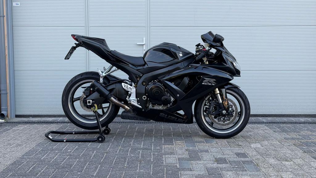Suzuki GSXR 600 | K9 | Zwart | 35kw, SUZUKI, 4 cilinders, Bedrijf, Onbekend