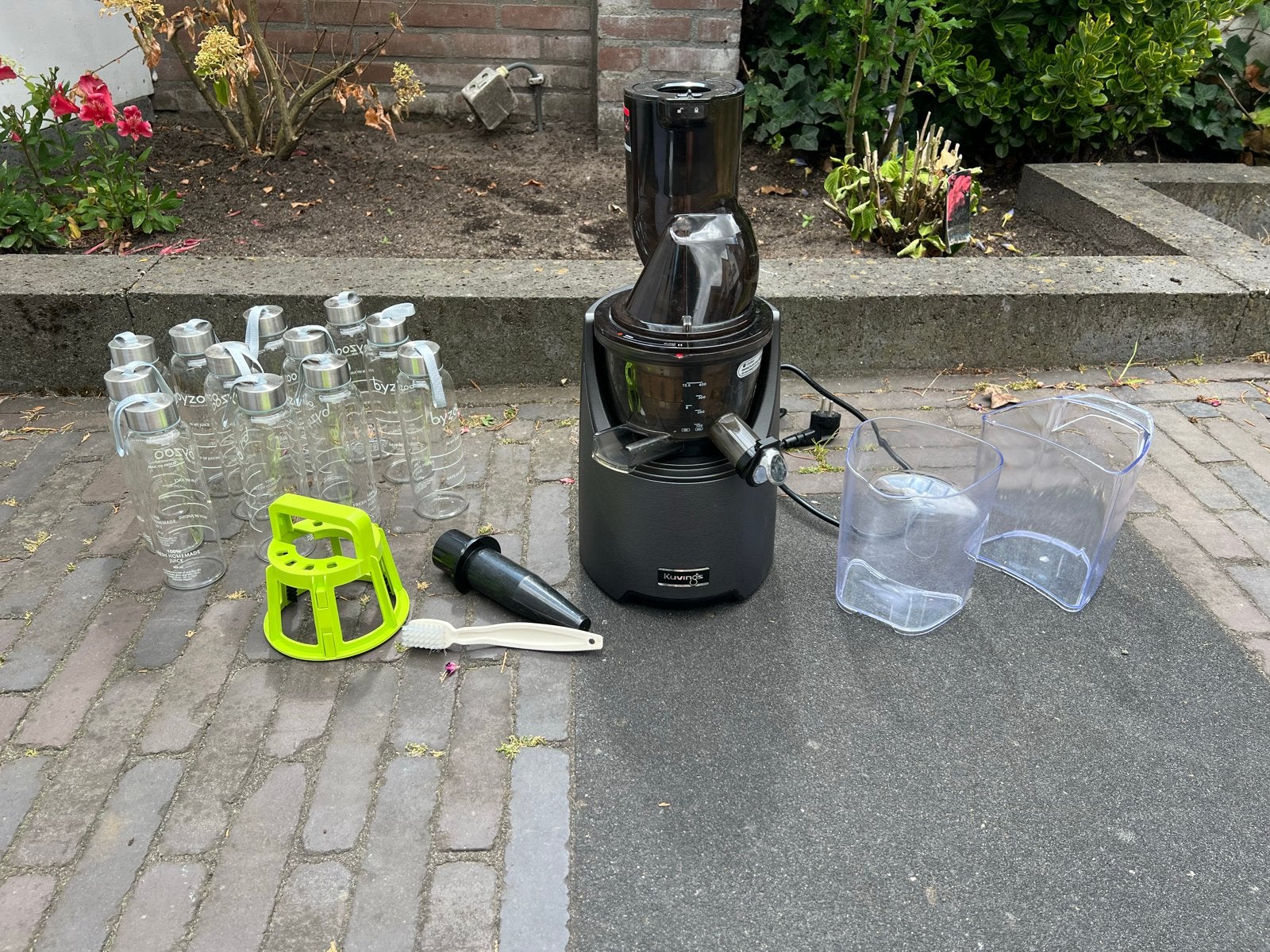 Kuvings NS-1226CEC Juicer met 12 Byzoo flessen, Minder dan 1 liter, Ophalen, Gebruikt, 1 snelheid
