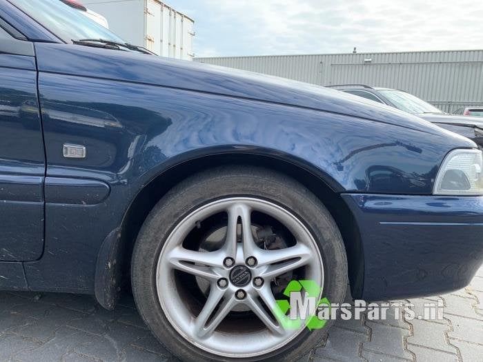Scherm rechts-voor van een Volvo C70, Gebruikt, -, -, Ophalen of Verzenden