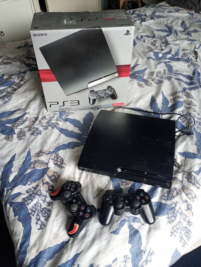 PlayStation 3  Incl sony controllers, Met 2 controllers, Zo goed als nieuw, Slim, Met harde schijf
