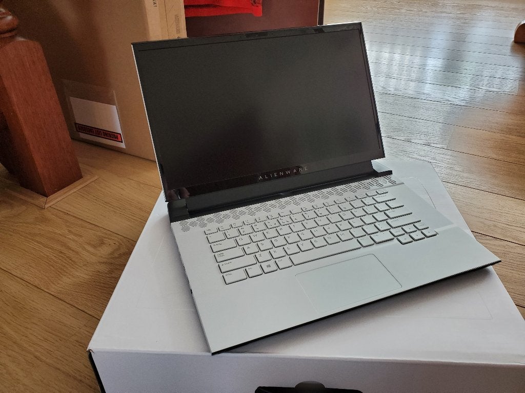 Alienware M15 R3 Gaming Laptop - Goede Staat, Computers en Software, Windows Laptops, Ophalen, Met videokaart, 2 tot 3 Ghz, Alienware