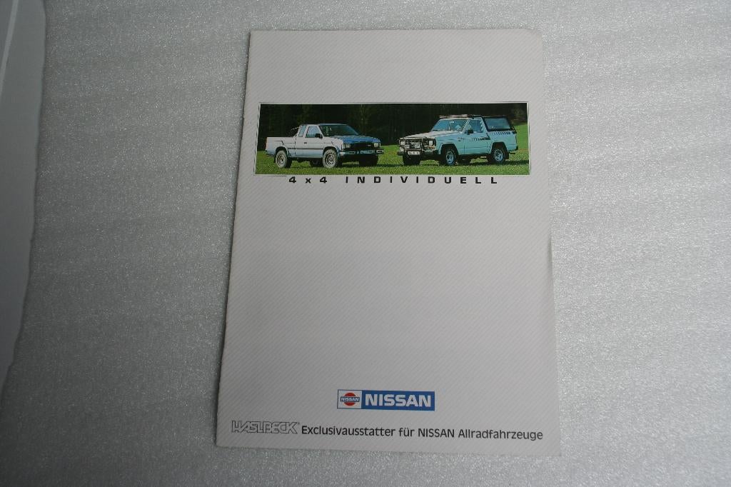 Folder Nissan 4x4 Individuell (07-1987) (51), Ophalen of Verzenden, Zo goed als nieuw, Nissan
