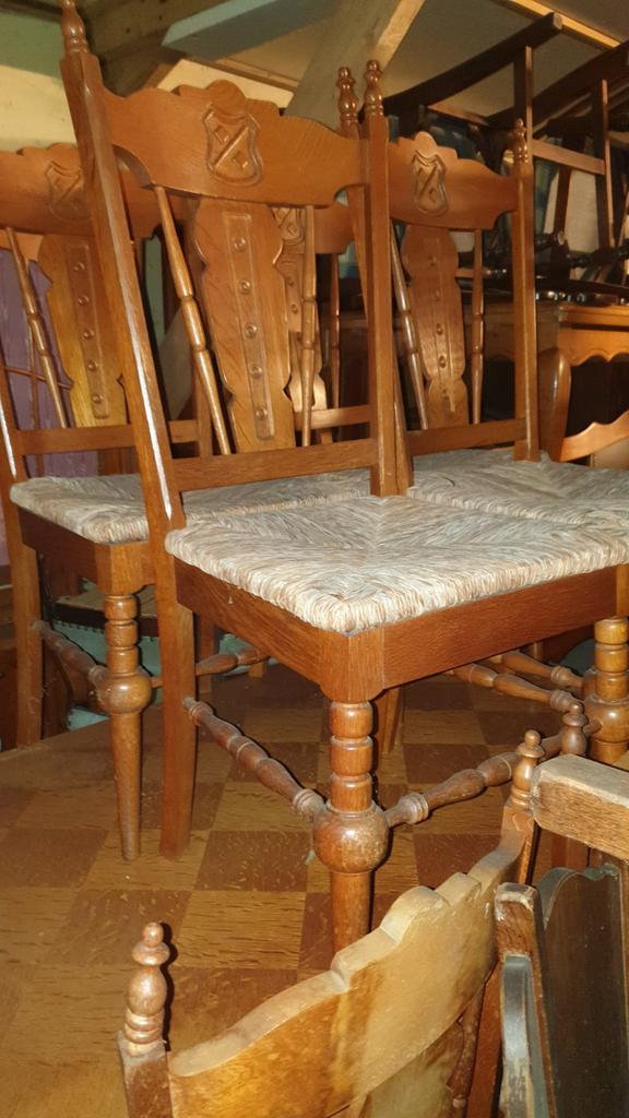 Houten eettafel met stoelen, Ophalen