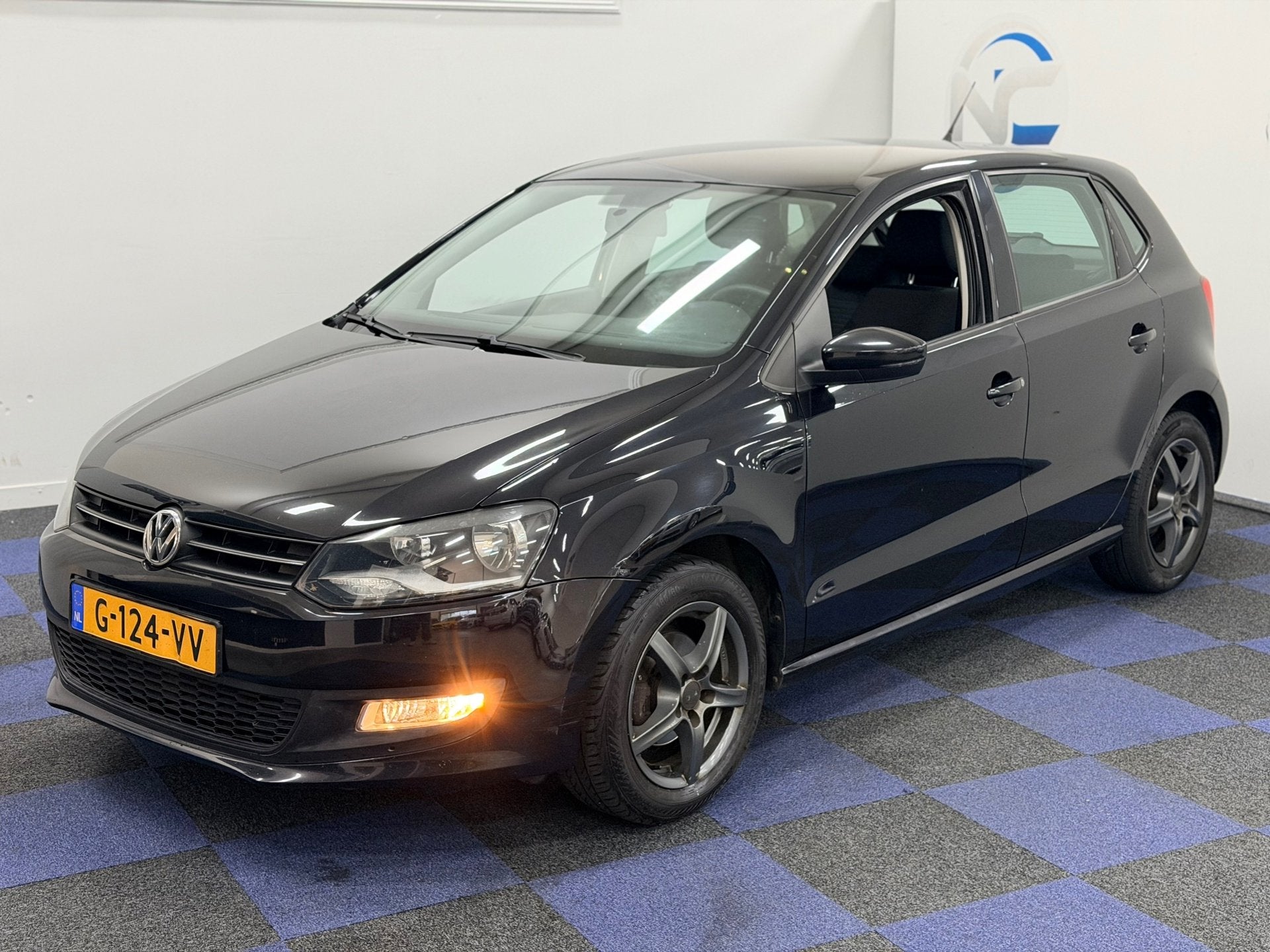 Volkswagen Polo 1.4-16V Comfortline / DEALER ONDERHOUDEN / N, Voorwielaandrijving, 86 pk, 4 cilinders, Zwart