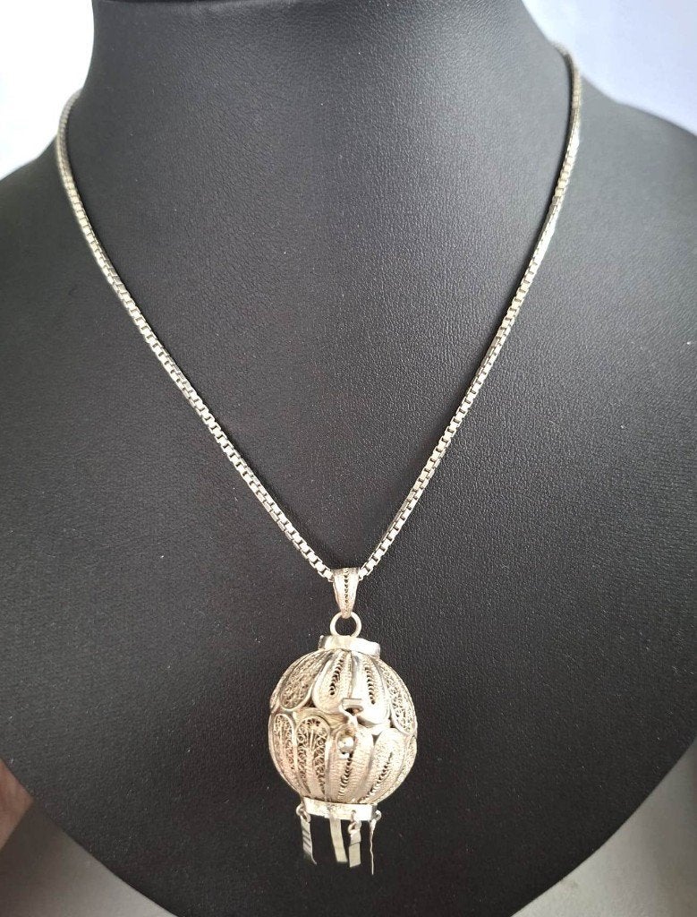 Prachtige Antieke Zilver Filigrein Pomander & Ketting 80 CM, Sieraden, Tassen en Uiterlijk, Ophalen of Verzenden, Zilver, Ketting