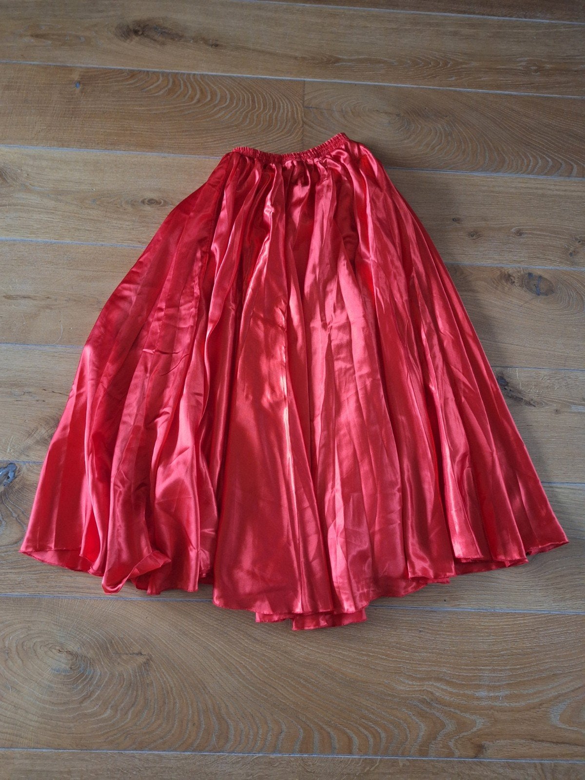 2x Rode Carnaval Rok - Feestelijke Outfit, Kleding | Dames, Ophalen of Verzenden, Zo goed als nieuw, Rood, Onder de knie