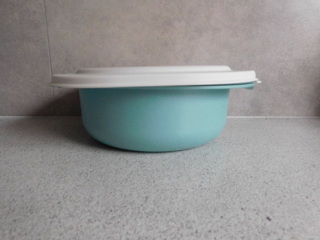 Tupperware Ultra Pro Pan Turquoise - 2 Ltr, Schaal, Blauw, Geschikt voor vriezer, Ophalen of Verzenden