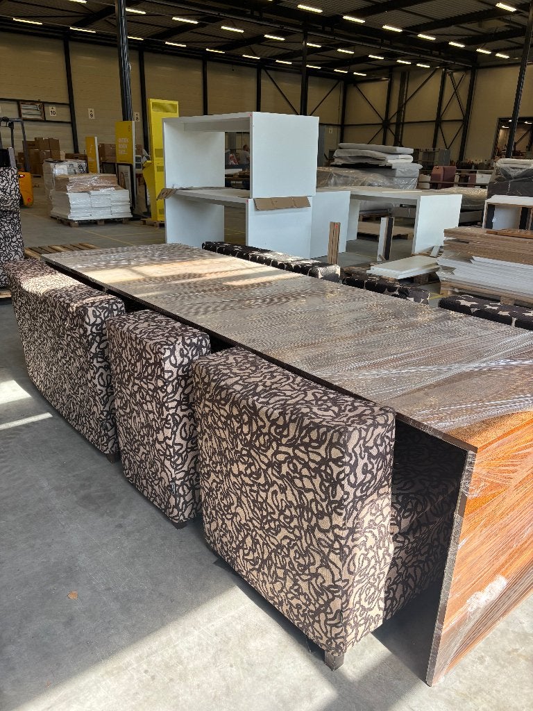 Linteloo Black Kabbes eettafel met 9 DWI designstoelen, Huis en Inrichting, Tafels | Eettafels, Ophalen, Gebruikt, Design, 200 cm of meer