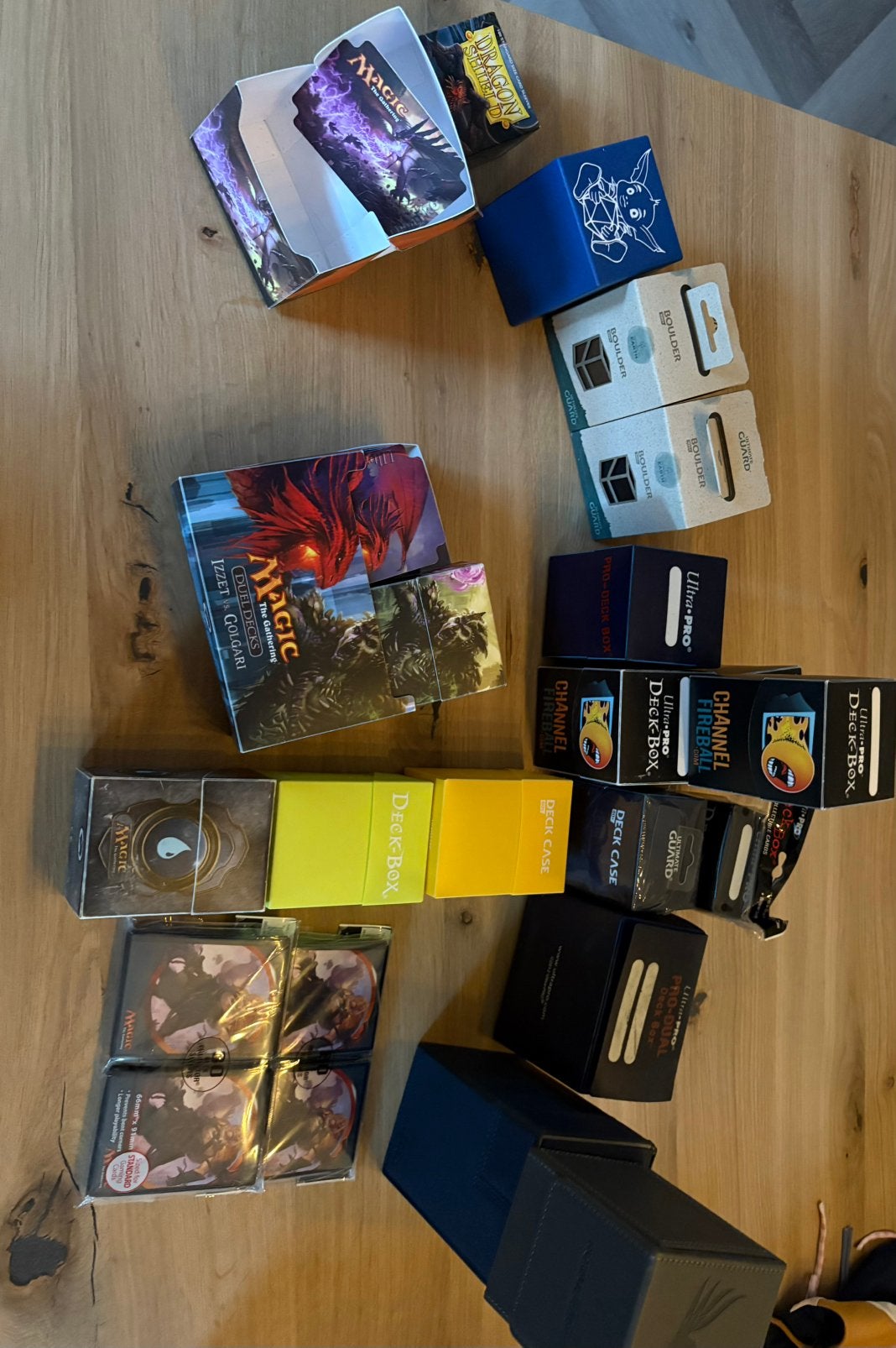 Magic the Gathering accesoires. Deckboxen, sleeves, binder, Hobby en Vrije tijd, Verzamelkaartspellen | Magic the Gathering, Ophalen of Verzenden